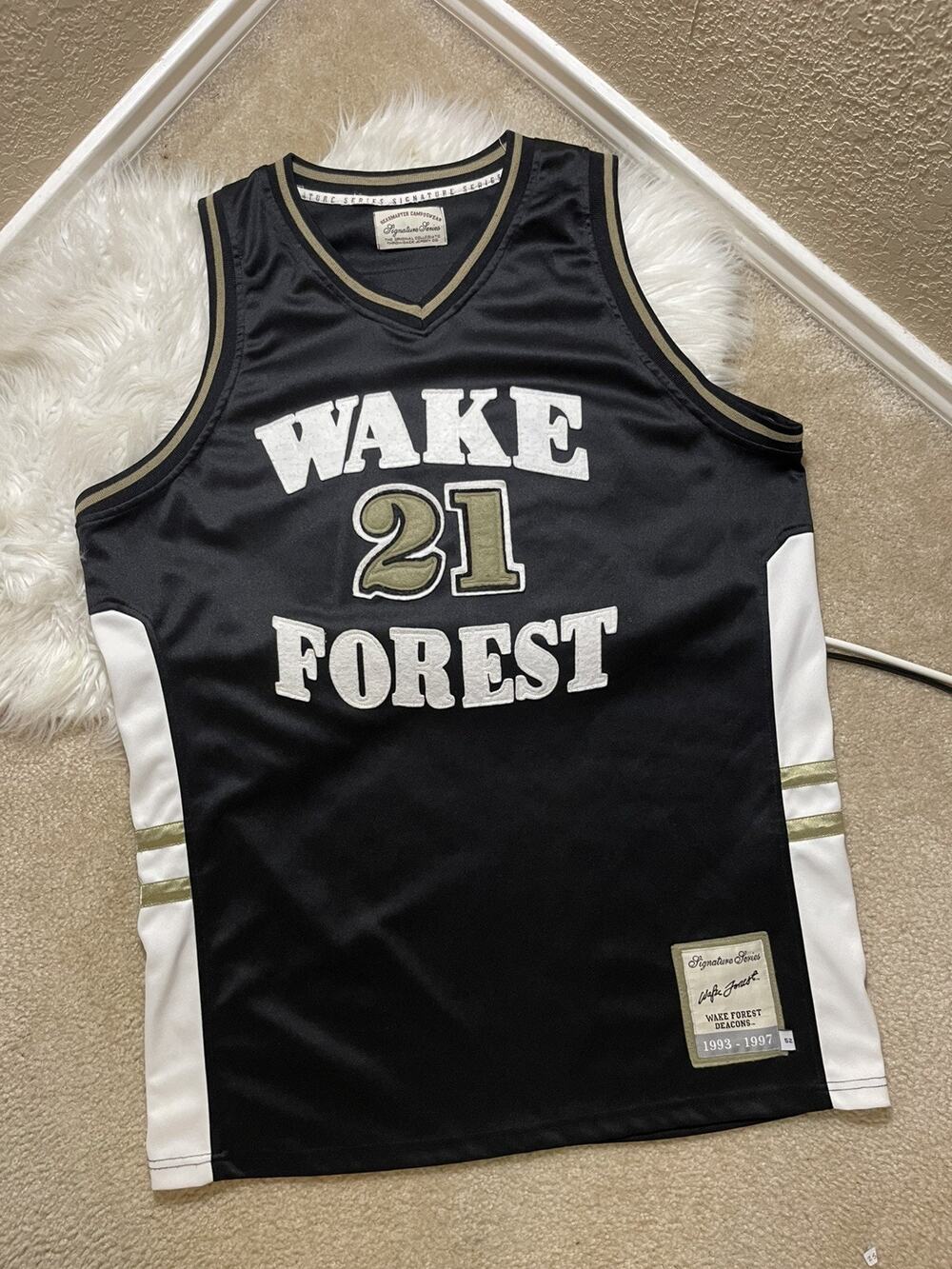 Tim Duncan Wake Forest Deacons RARE 93-97 Stitched Jersey (Size 52/XL) Spurs